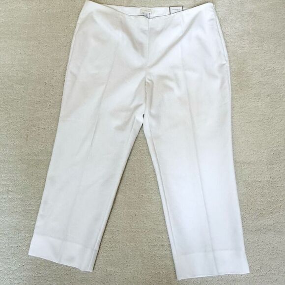 Chico’s Smooth Stretch Side Zip Crop Basic Pants in White - NWT - US Glamour Siz - Picture 1 of 11